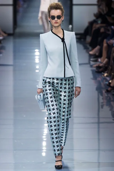 Look 1
